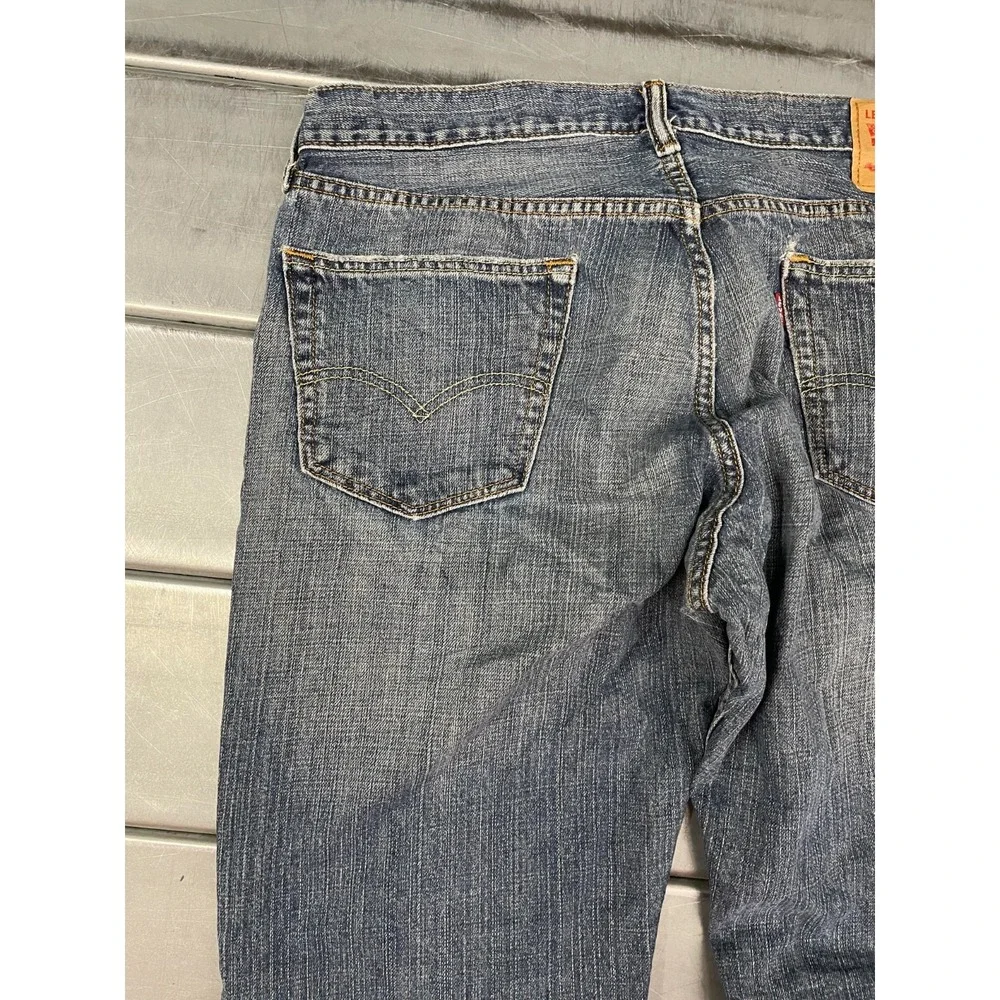 Levis levis 559